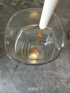 Make Ice lemonade step 2
