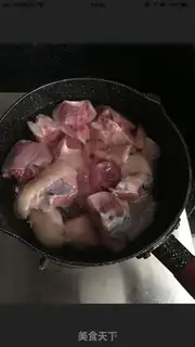 Make Roasted pig feet step 0