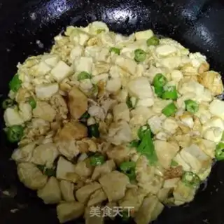 Make Hot pepper eggs and tofu step 7