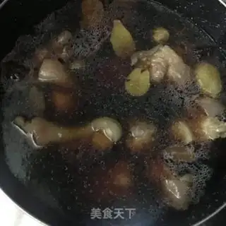 Make Roasted pig feet step 4
