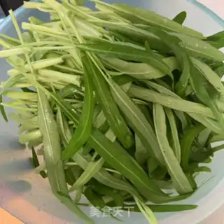 Make Garlic and cabbage step 0