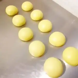 Make ♪ Bread at the bottom of honey step 3