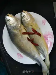 Make Squirt the yellowfish step 0