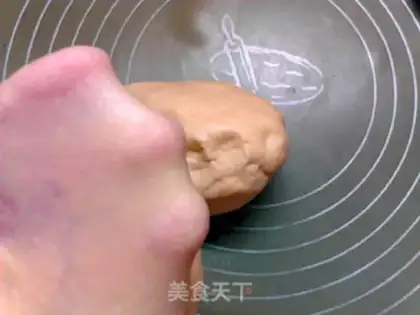Make The hand tore the meat bread step 3