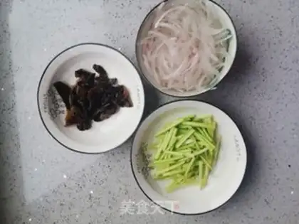 Make Celery with onions step 1