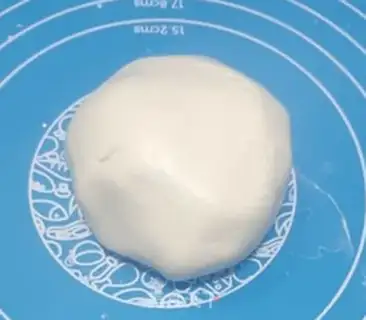 Make A little round of wine step 0