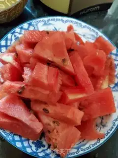 Make Fresh watermelon juice step 1