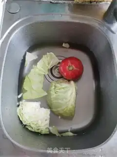 Make Tomato and cabbage step 1