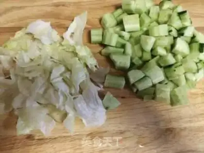 Make Cucumber shrimp salad step 1