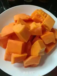 Make Pumpkin-cooked mackerel soup step 1