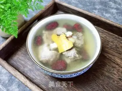 Make Five fingers of peach pigbone soup step 5