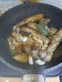 Make Red burning pig hoof step 6