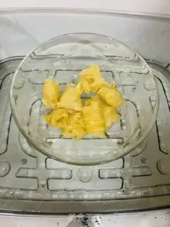 Make Fish and chicken soup pan step 0