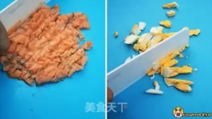 Make Salmon potato pizza step 1
