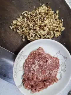 Make Frozen mushrooms step 0