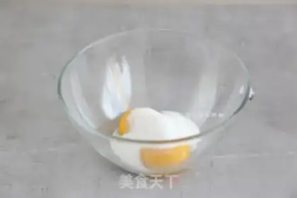 Make Cracker leather and fresh milk step 1