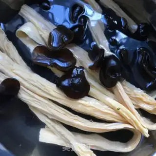 Make The sauce is sour step 0