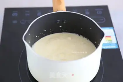 Make Cracker leather and fresh milk step 3