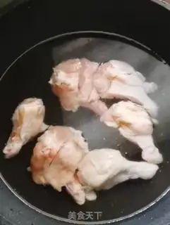 Make The bean-fruit chicken wings step 1