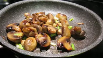 Make Red sauce for mushrooms step 5