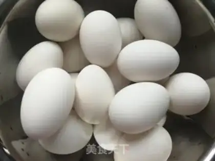 Make Pickled eggs step 1