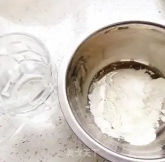 Make All-wheat coconut toast step 1