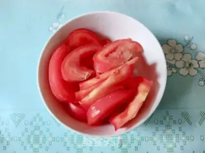 Make Tomato-fish soup step 1