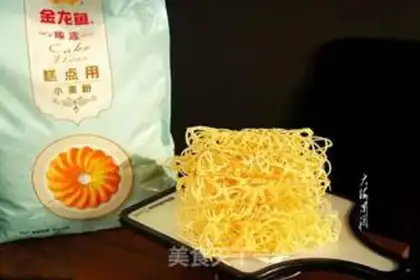 Make A lace egg roll step 8