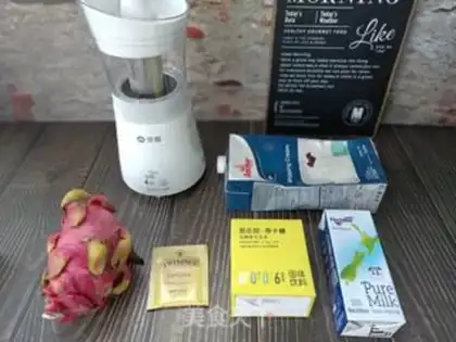 Make Flamingo milk and tea step 0