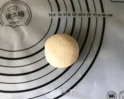 Make Heart-shaped black sesame rolls step 7