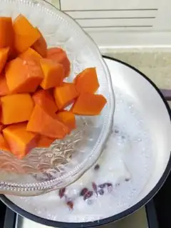 Make Silver ear milk for papayas step 8