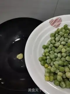 Make Salt beef fried peas step 2