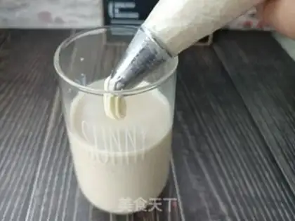 Make Flamingo milk and tea step 11