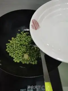 Make Salt beef fried peas step 3