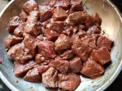 Make Onion fried cow willows step 1