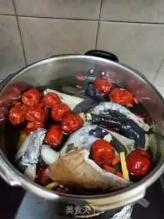 Make Red dates and chicken soup step 5