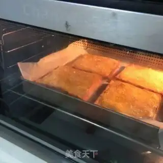 Make Caramel cheese toast step 7