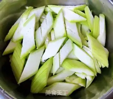 Make Smelt fried eggs step 1