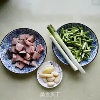 Make Garlic gills step 1