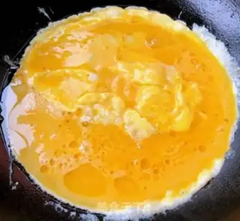 Make Smelt fried eggs step 4