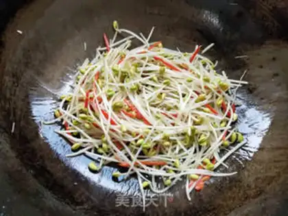 Make Soccer bean sprouts step 4