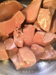 Make Scrambled pig blood step 0