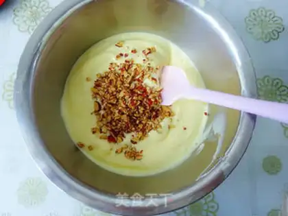 Make Red-tree steam cake step 8