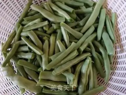 Make Chicken legs and beans step 1