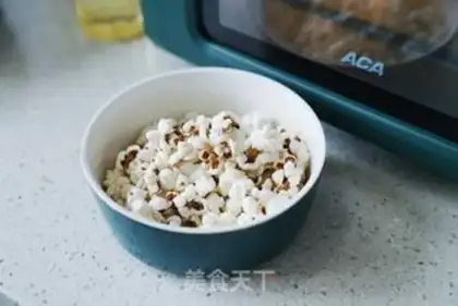 Make Simple red sugar popcorn step 5