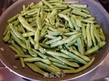 Make Chicken legs and beans step 6