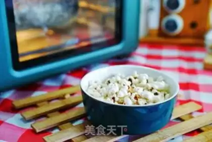 Make Simple red sugar popcorn step 7