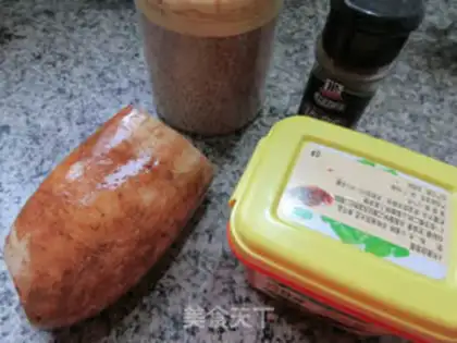 Make Soy sauce and fragrance step 0