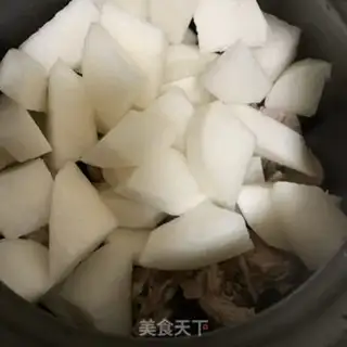 Make ♪ White radish honey date bone soup ♪ step 2