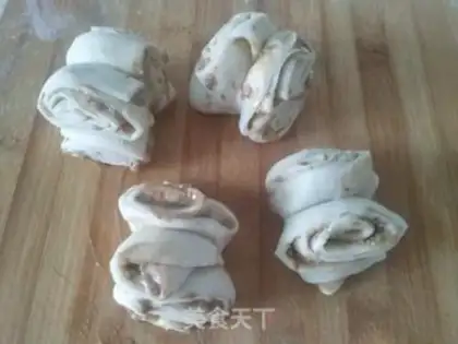 Make Curtain rolls step 3